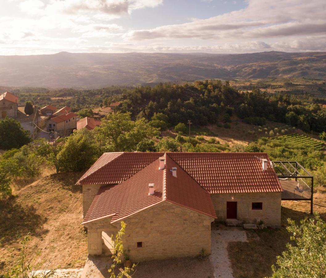 Вилла Casa Da Moiroa Sendim  Экстерьер фото